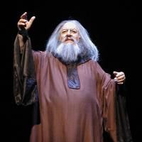 Renowned Actor Douglas Campbell Dead at 87